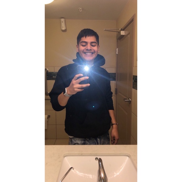 Meet your Posher, Xavier. - Picture 9 of 11